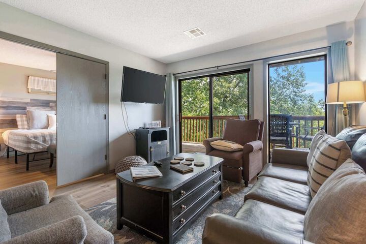 Black Bear Lodge - 1 Mile From Silver Dollar City