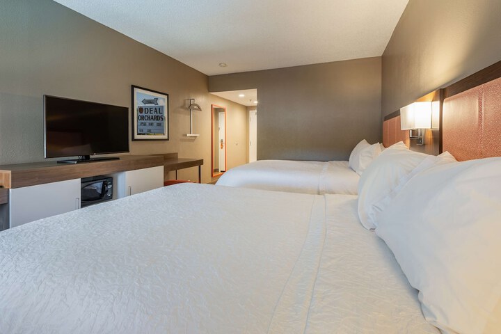 Room 14 of 34