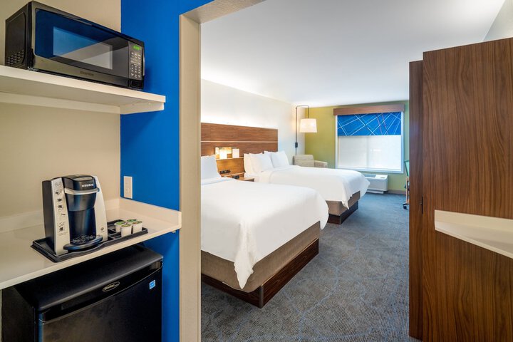 Room 16 of 50