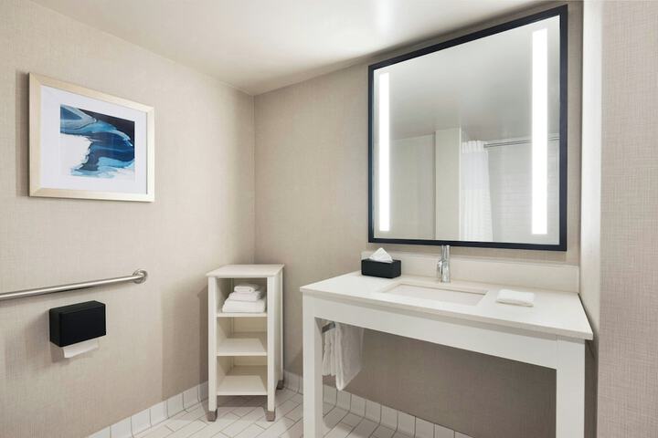 Four Points by Sheraton Halifax