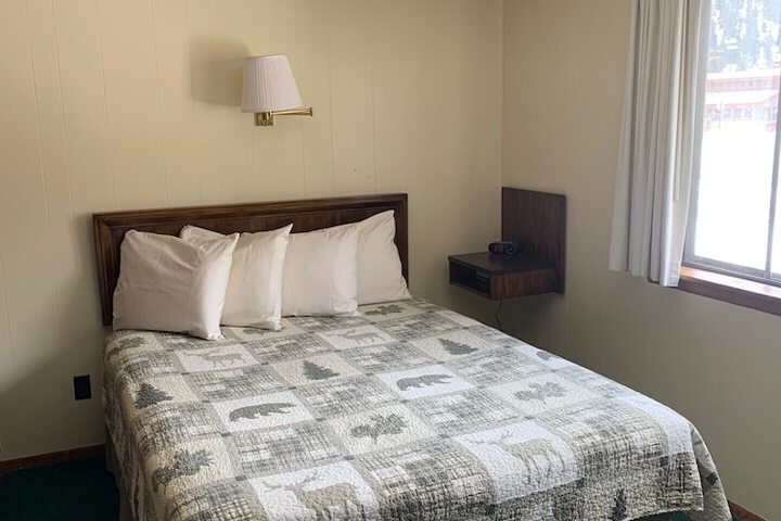 Room 12 of 12