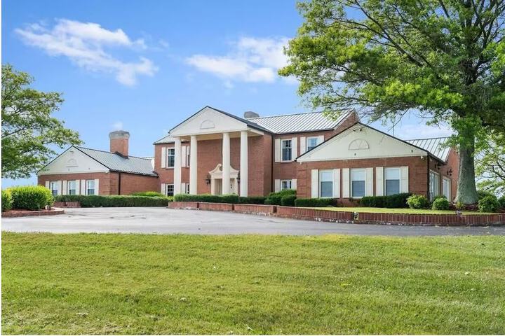 Oak Hill House