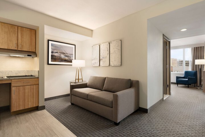 Room 29 of 48