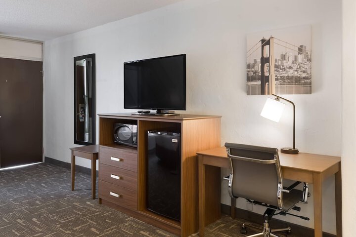 Clarion Hotel Concord / Walnut Creek