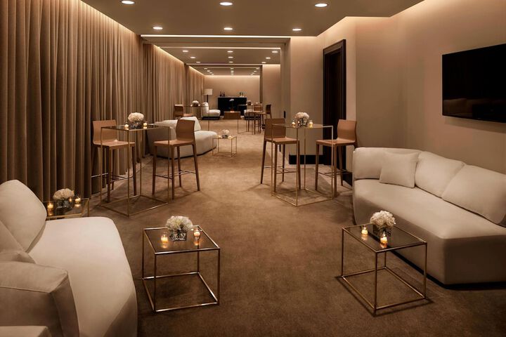 Ballroom/Hall 54 of 61