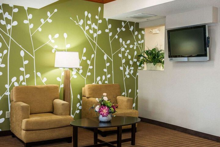 Hotel Interior 10 of 38