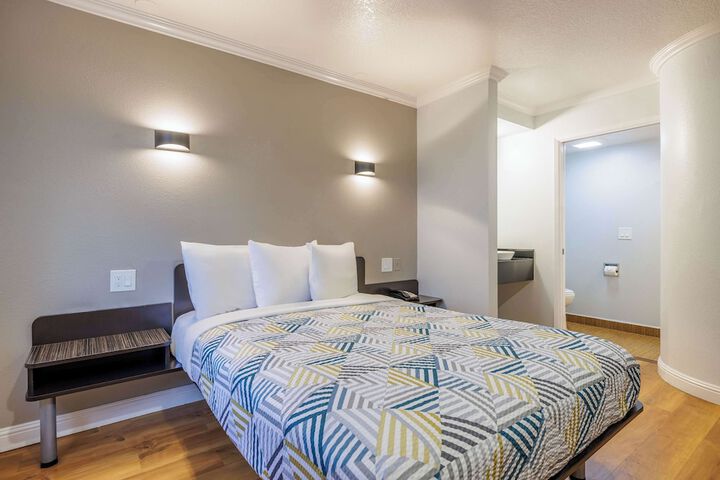 Motel 6 Auburn CA