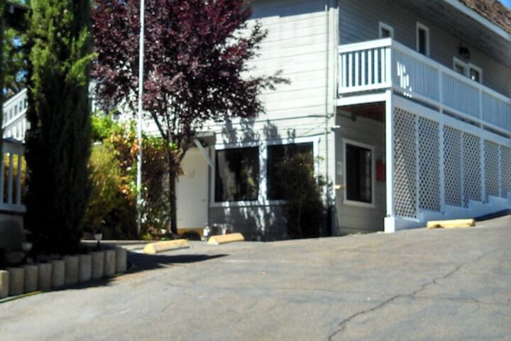 Property Grounds 17 of 17