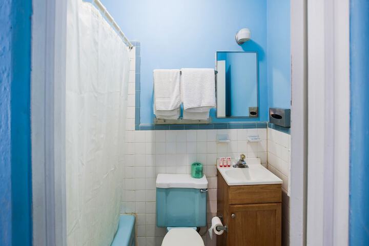 Room 26 of 35