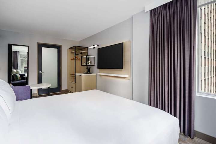Room 54 of 96