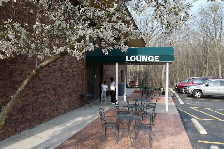 Riverbank Lodge