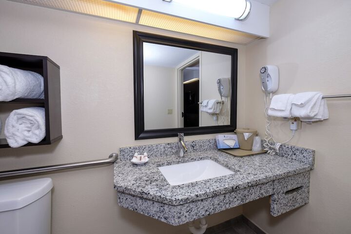 Red Roof Inn PLUS+ Palm Coast