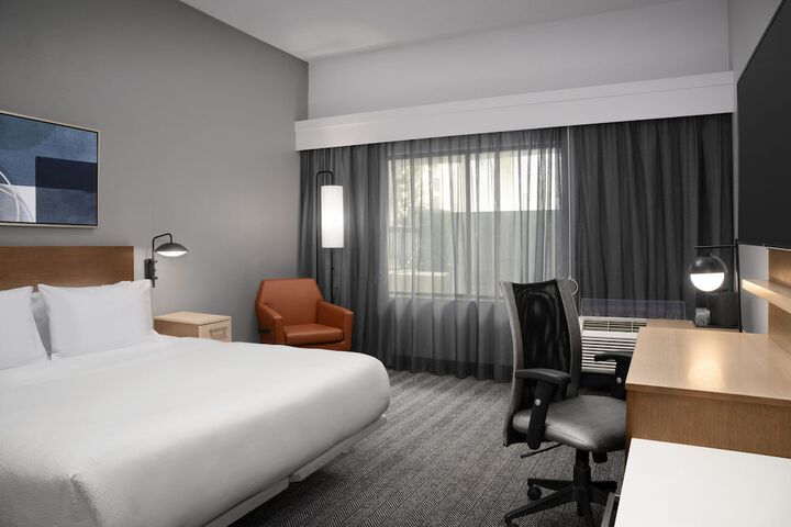 Room 51 of 73