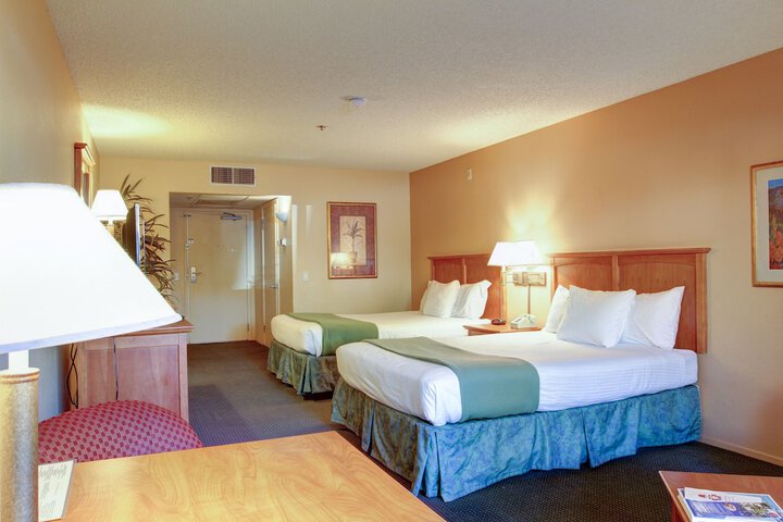 Room 51 of 143