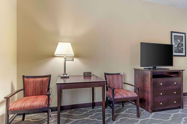 Room 10 of 40