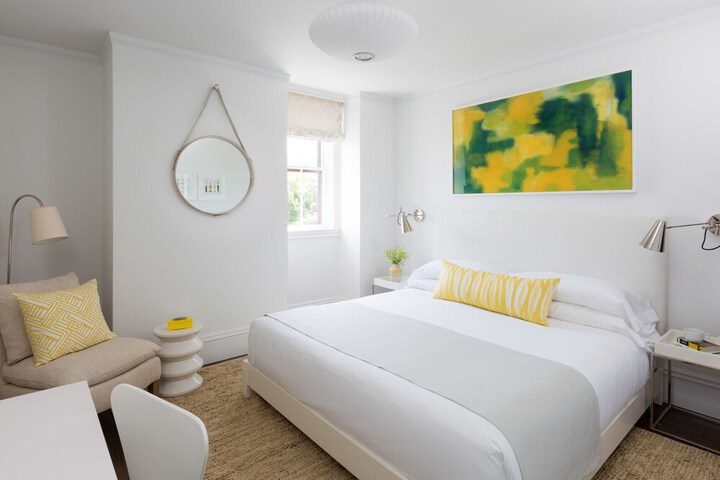 Room 21 of 49