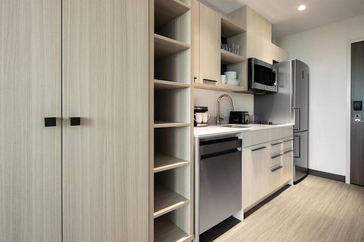 Homewood Suites by Hilton Surrey