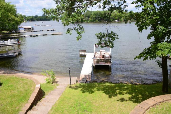 Riverside Resort