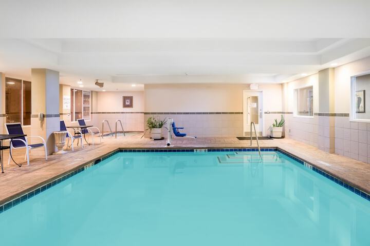 Holiday Inn Express Hotel & Suites Vacaville by IHG