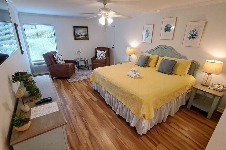 Saint Simons Inn by the Lighthouse