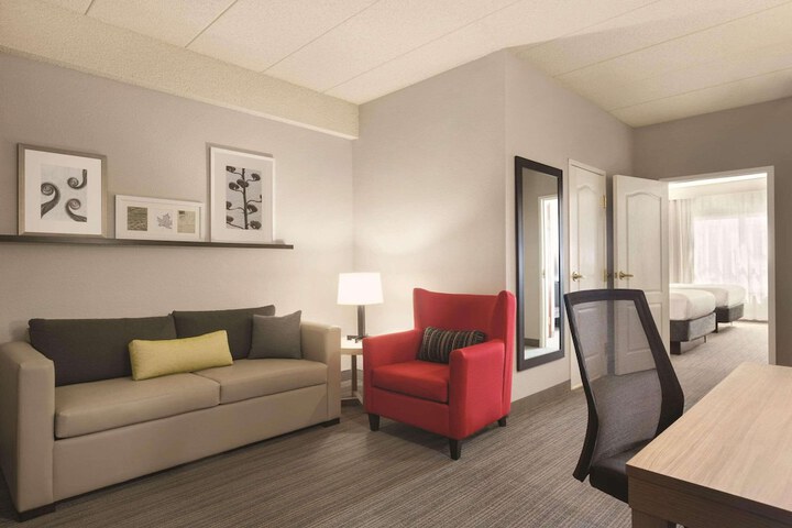 Country Inn & Suites by Radisson Shoreview-Mounds View, MN