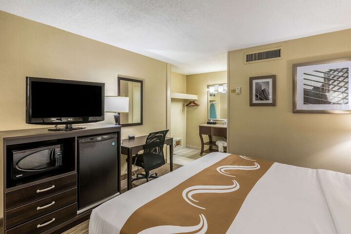 Room 16 of 42