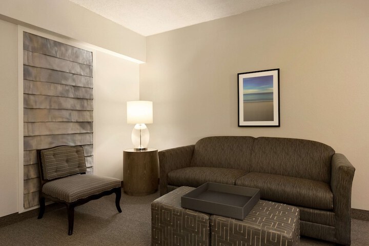 Room 37 of 48