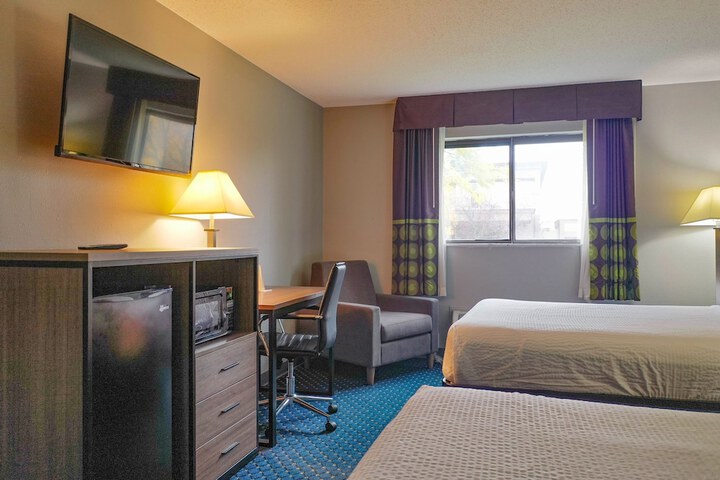 Room 17 of 40