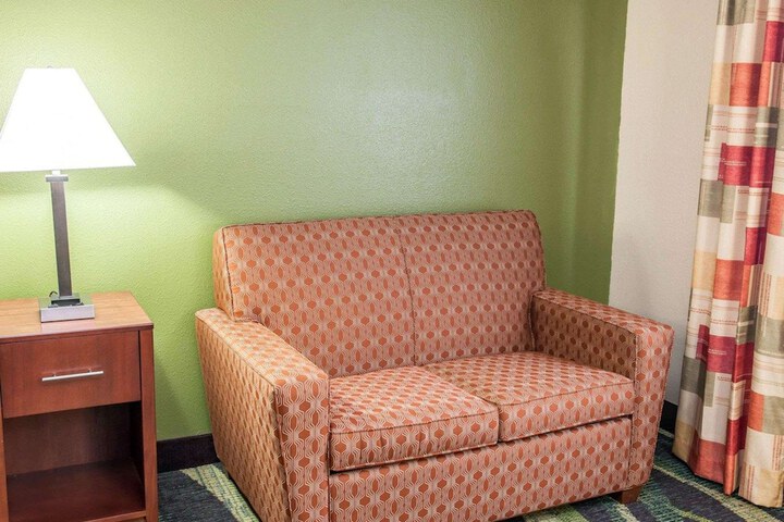 Room 14 of 44