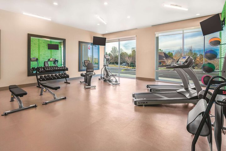 La Quinta Inn & Suites by Wyndham Cleveland near Lee Univ