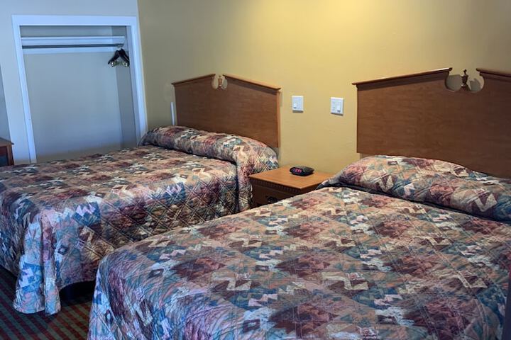 Room 31 of 107