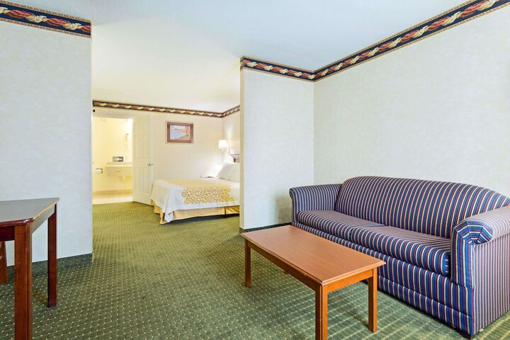 Room 10 of 13