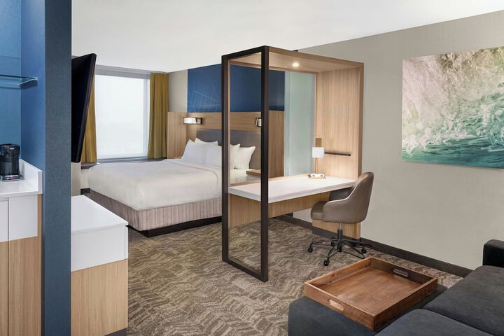 Room 13 of 26