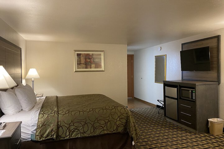 Motel in The Pines