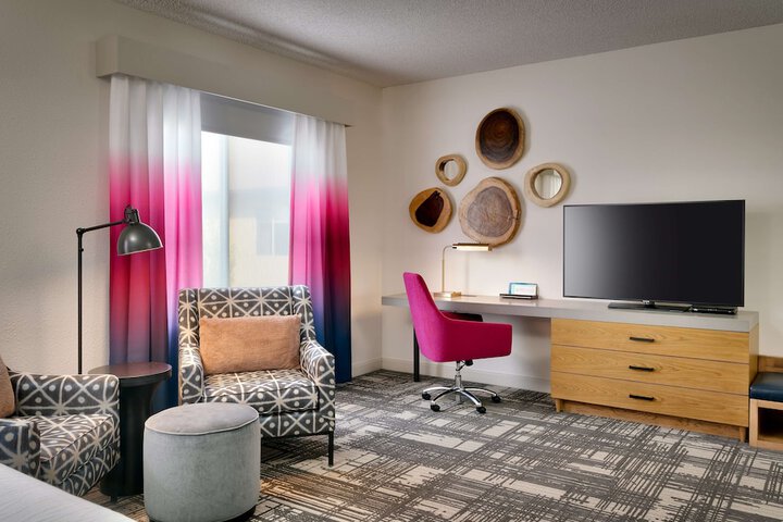 Room 17 of 46