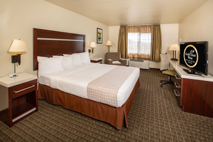 Room 12 of 39