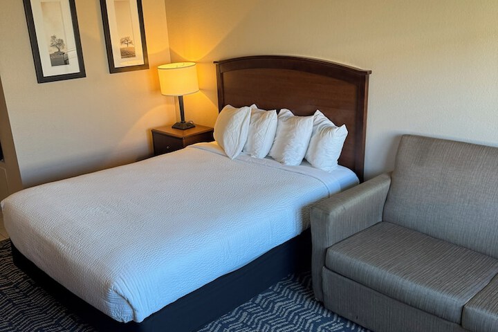 Norland Inn and Suites Roseau