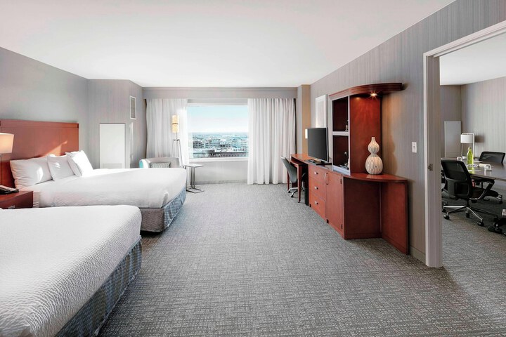 Courtyard by Marriott Indianapolis Downtown