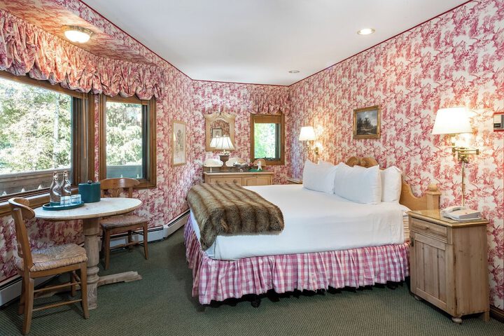 Room 54 of 68