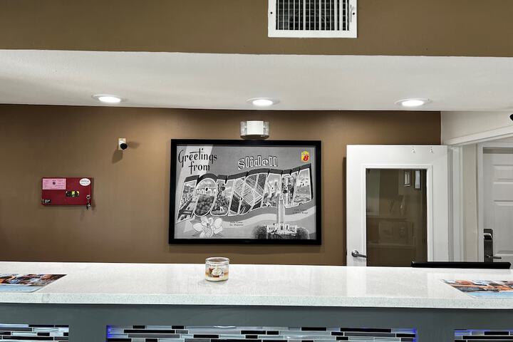 Super 8 by Wyndham Slidell