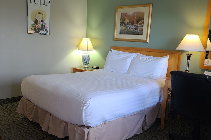Room 32 of 47