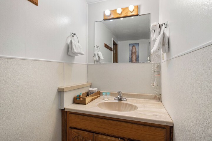 Oceanside Ocean Front Cabins