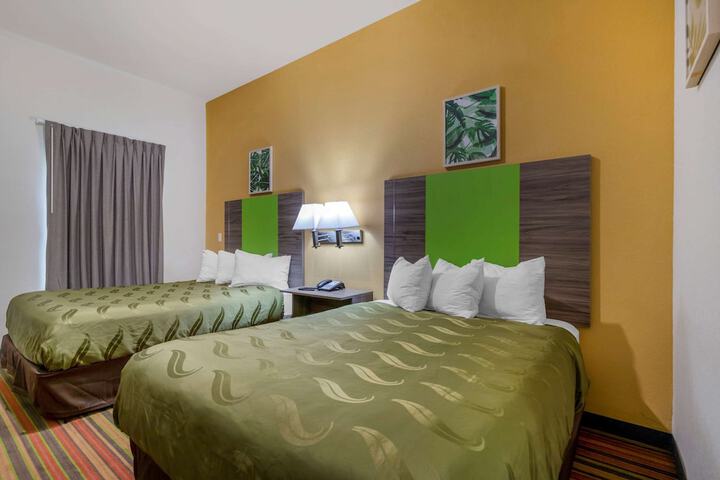 Room 21 of 27