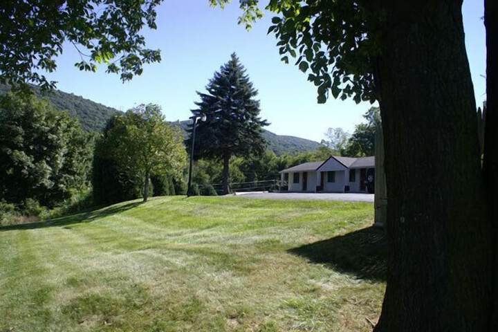 Property Grounds 25 of 25
