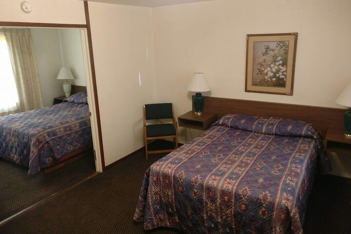 Room 14 of 32