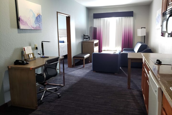 Room 18 of 31