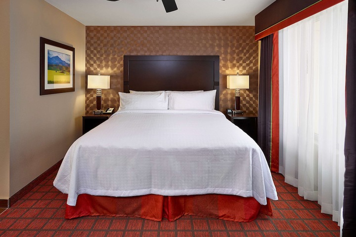 Room 27 of 52