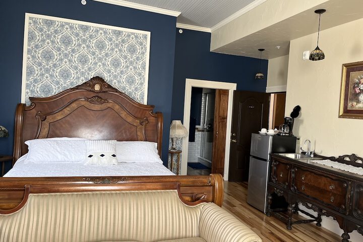 Room 3 of 11
