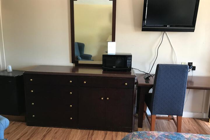 Room 31 of 64