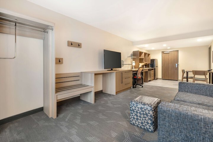 Room 20 of 37